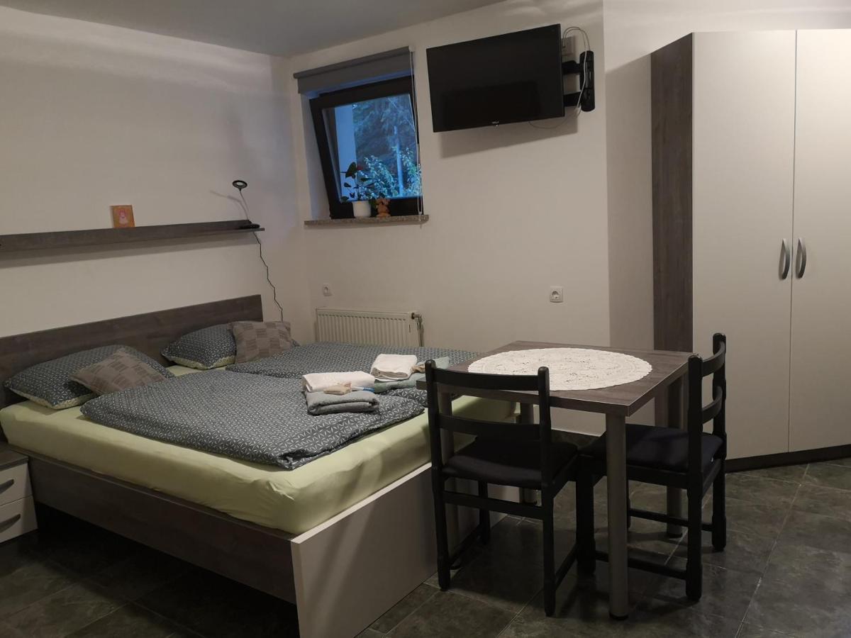 Apartma Jutersek 2+2 Libelice Buitenkant foto
